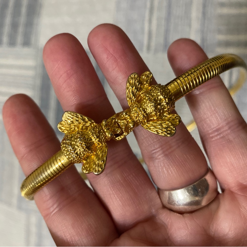 Gold stretchy bee ๐ belt womens accessory S/M